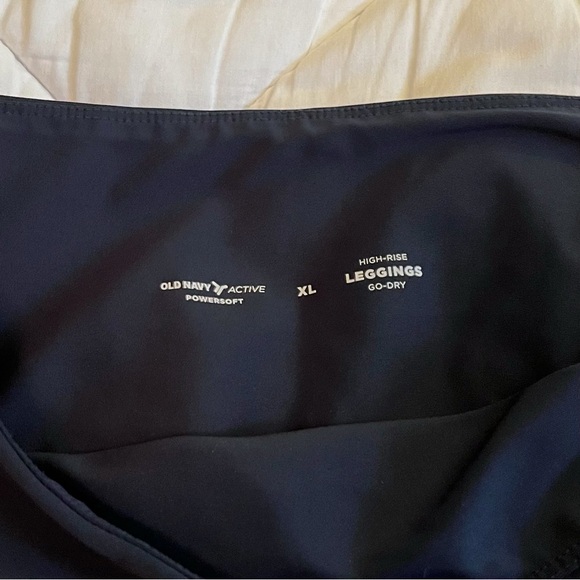 Old Navy PowerSoft Navy Blue Capri Women’s Athletic Leggings (size XL) - Picture 2 of 5